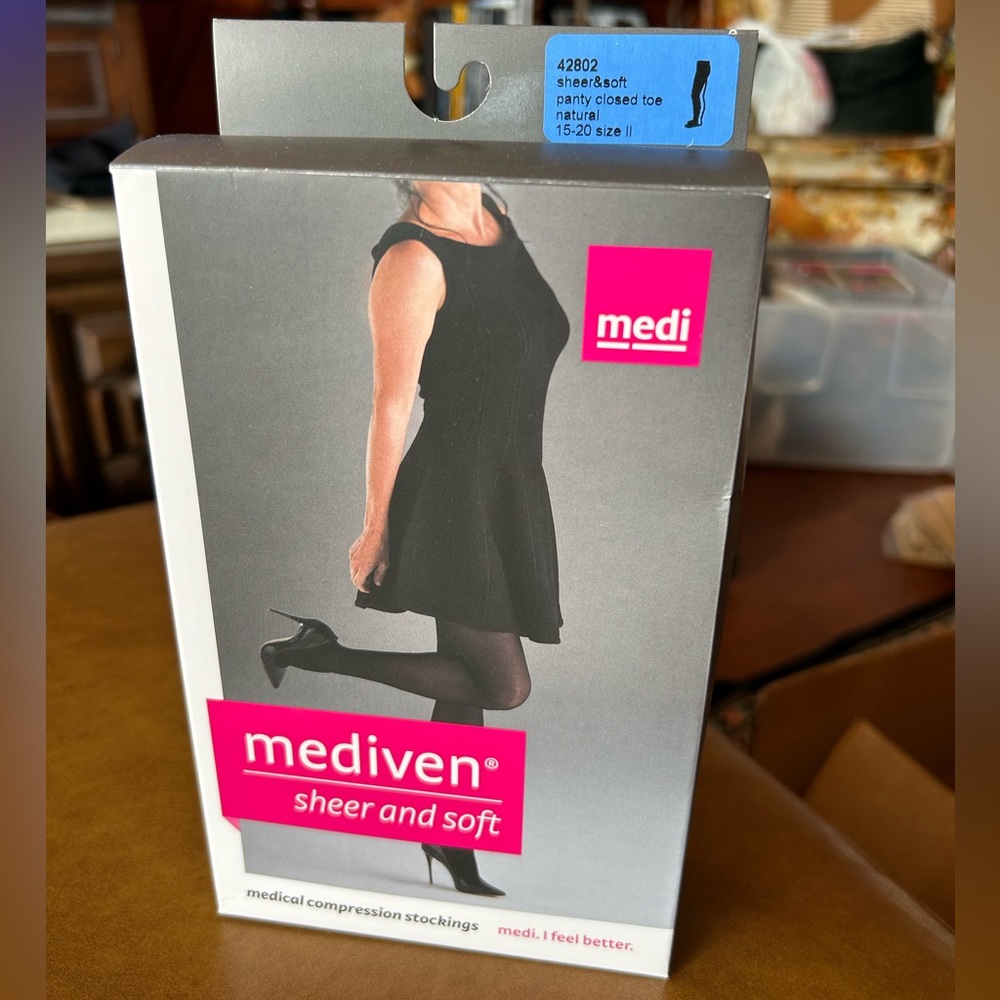 Mediven Sheer and Soft Medical Compression Stockings 15-20 size II, Natural